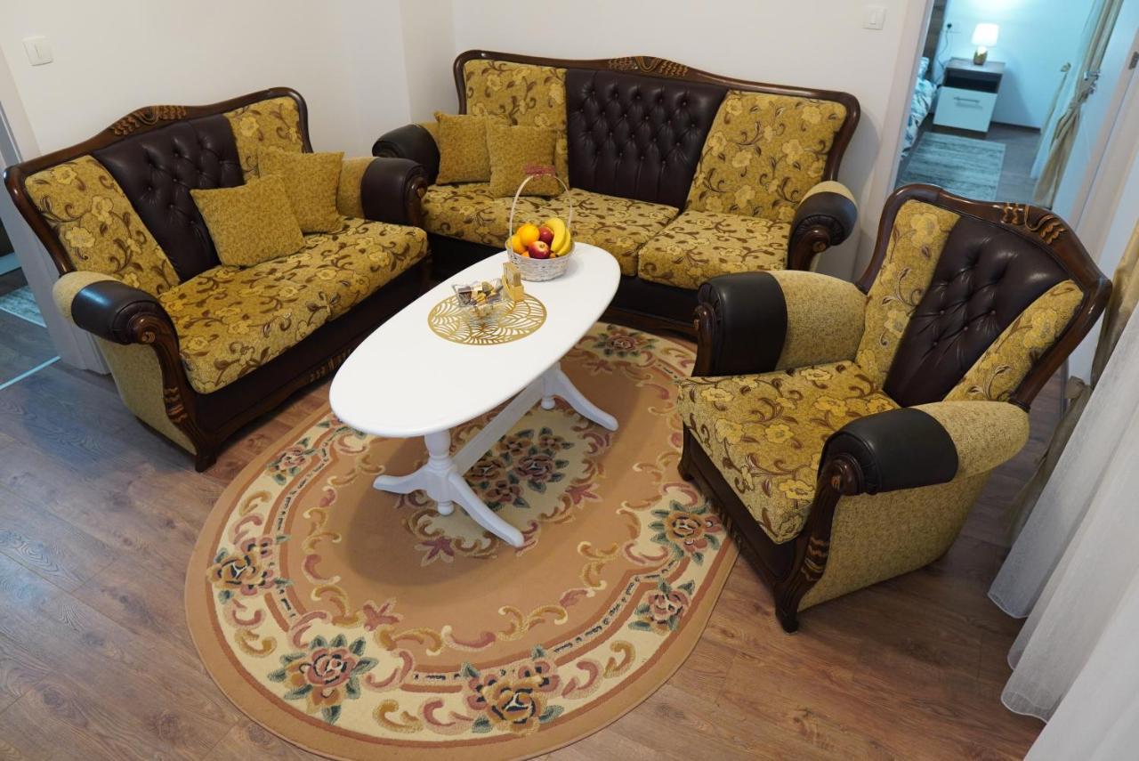 Apartments Manitovac M Нікшич Екстер'єр фото