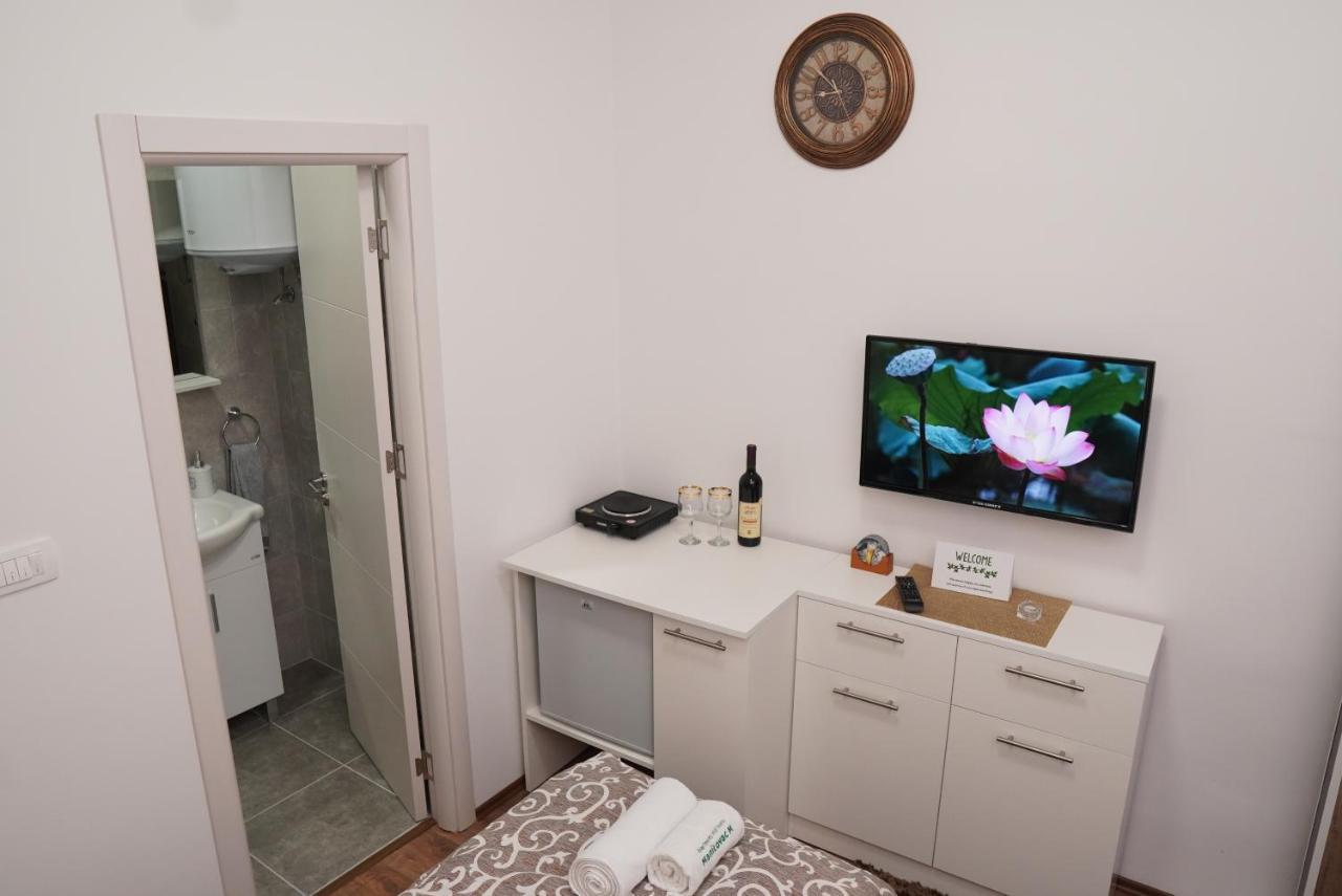 Apartments Manitovac M Нікшич Екстер'єр фото
