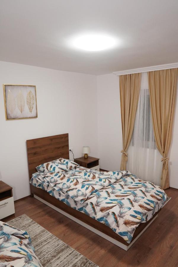 Apartments Manitovac M Нікшич Екстер'єр фото