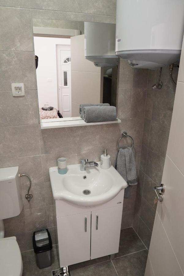 Apartments Manitovac M Нікшич Екстер'єр фото